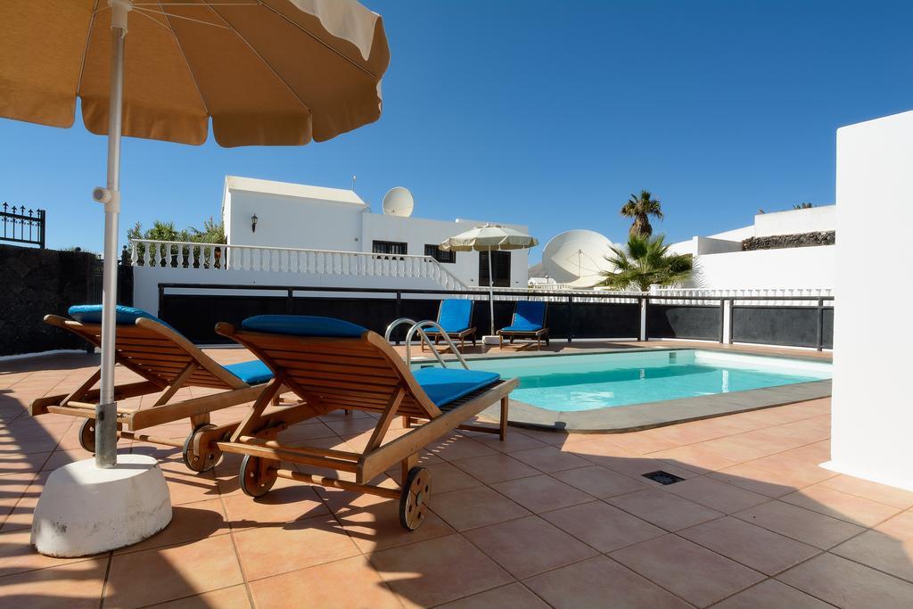 Grand Villa Famara Puerto Del Carmen Puerto del Carmen  Eksteriør billede